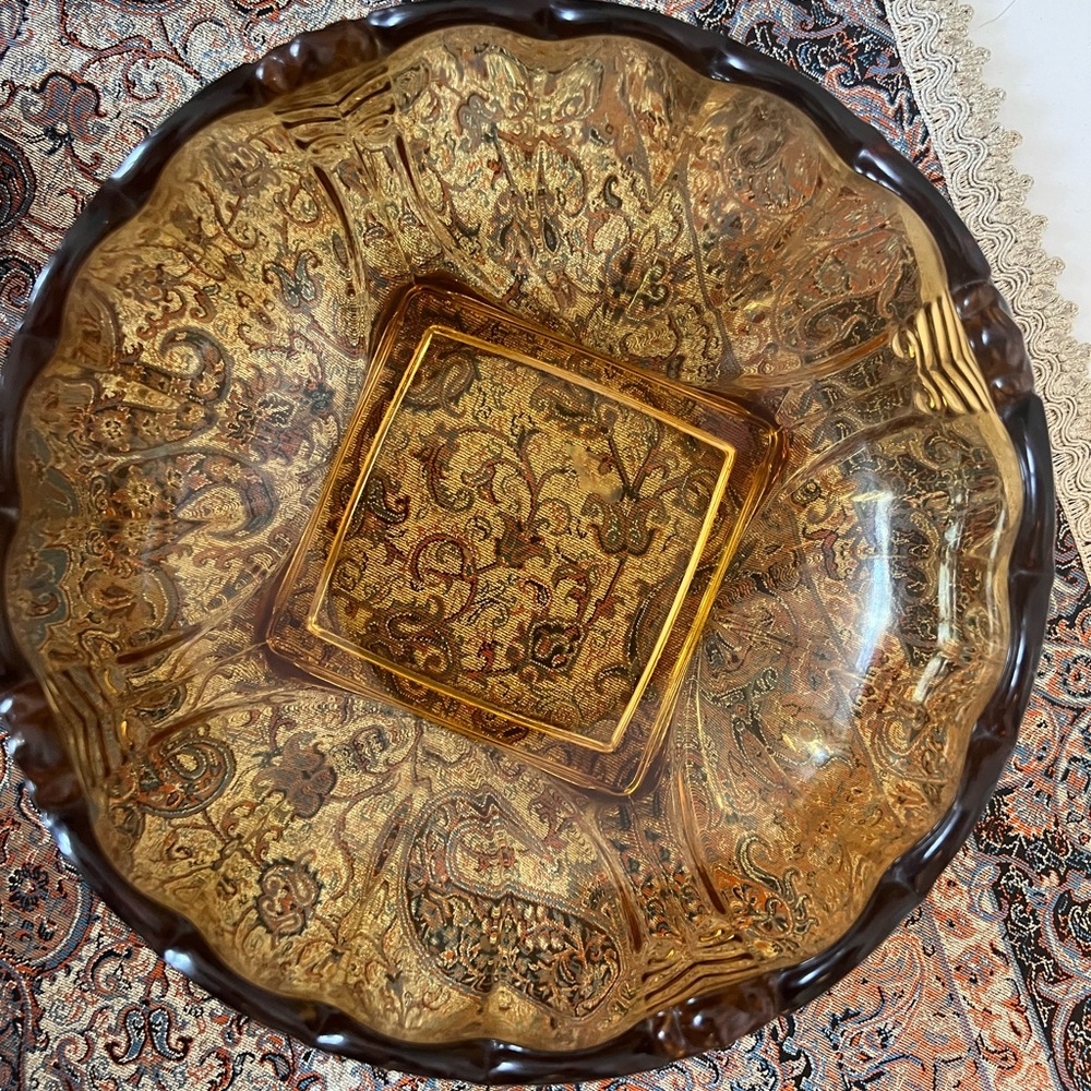 Glass bowl